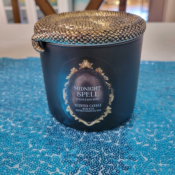 Bath and Body Midnight Spell Candle NEW - Picture 1 of 4
